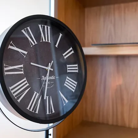 Guestready - Cosy With Balcony 아파트