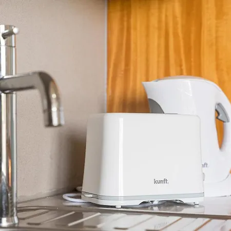 Guestready - Cosy With Balcony 아파트